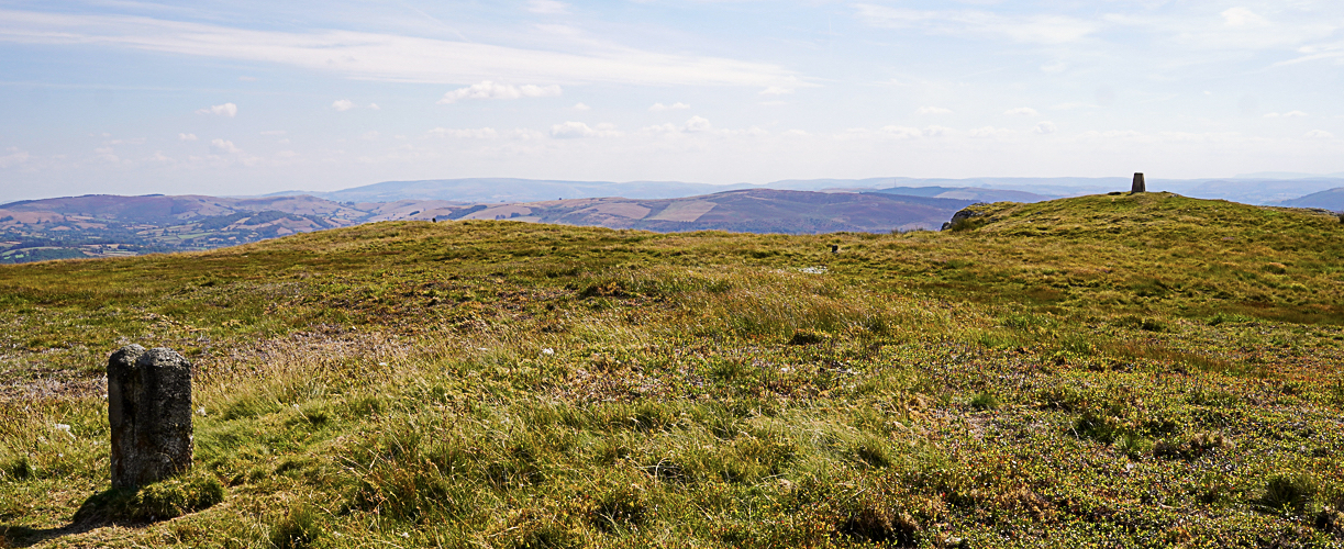 Cambrian-Mountains-Crugyn-Ci-Summit